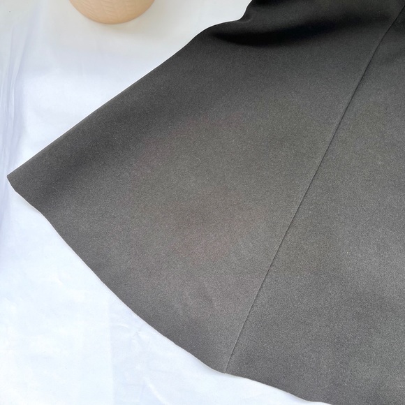 H&M | Structured Mini Skirt - Picture 9 of 14